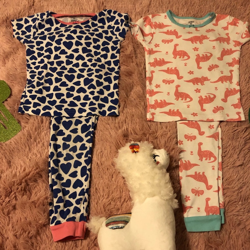 2 Carters Pajamas 4T